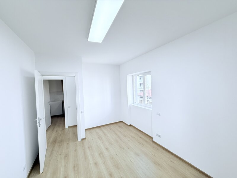 Unirii, 13 Septembrie, Casa Poporului, Hotel JW Marriott, 4 camere.